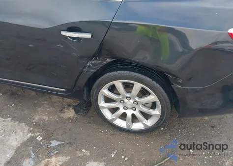 2010 Buick Lacrosse Cxs z USA, uszkodzony, nr VIN 1G4GE5EV3AF234189